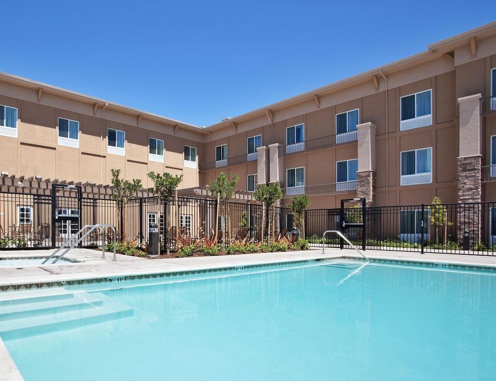 Holiday Inn Express Hotel & Suites Napa Valley-American Canyon By Ihg Eksteriør billede