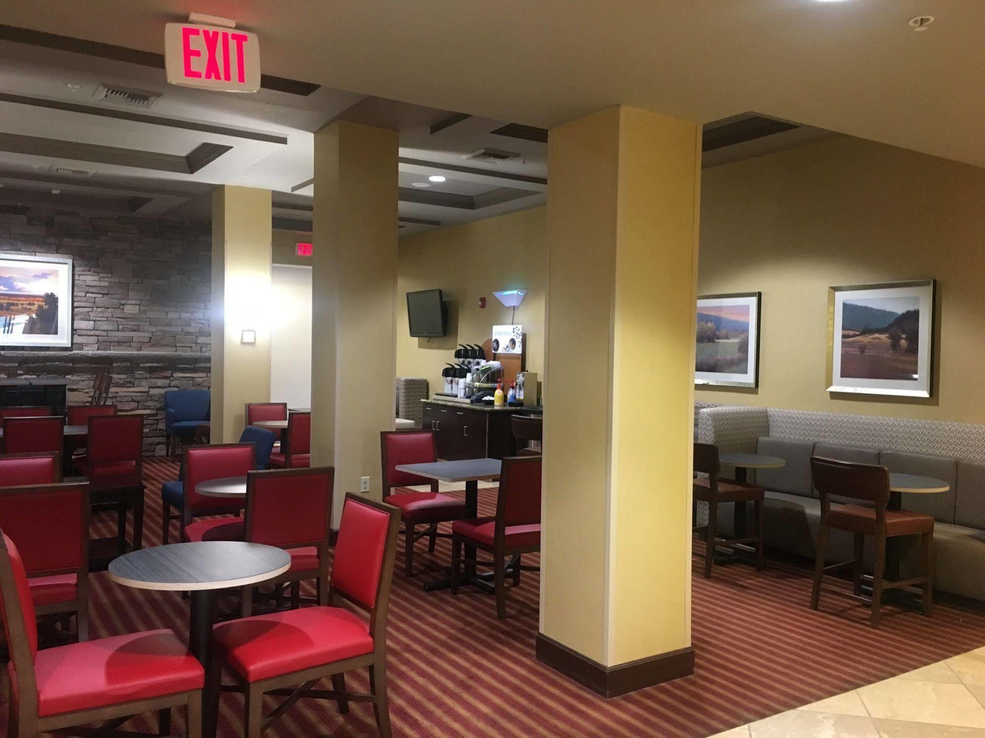Holiday Inn Express Hotel & Suites Napa Valley-American Canyon By Ihg Eksteriør billede